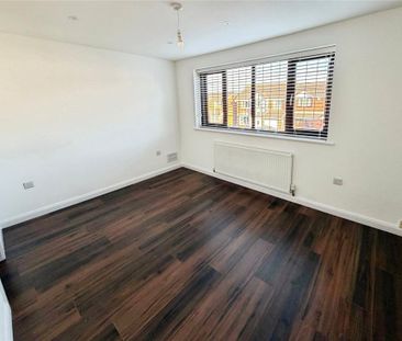 4 bedroom detached house to rent - Photo 5