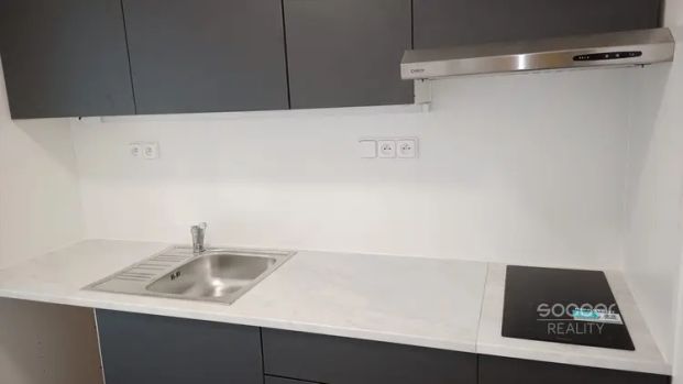 Pronájem bytu 1+kk se sklepem, 36 m - Фото 1