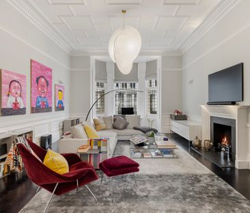 An Elegant Two-Bedroom Apartment in the Heart of South Kensington - Photo 2