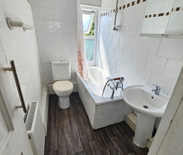 2 Bed Terraced House, Norfolk Road, E17 - Photo 6