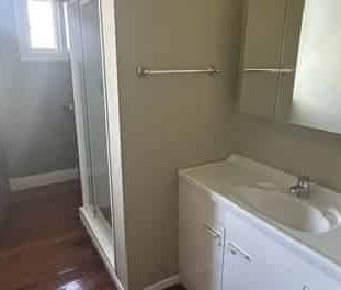4 BEDROOM - FLEMINGTON - Photo 4