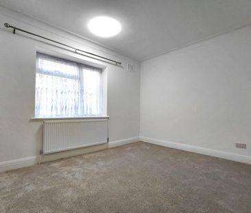 Orachard Court, Stonegrove, Edgware - Photo 4