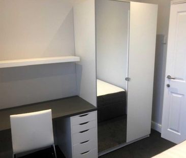 4 bedroom apartment to rent - Photo 2