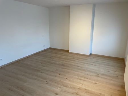 Twee slaapkamer gezinswoning (type halfopen) met ruim terras - Foto 3