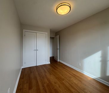 For Lease - 5611 Valley Way Unit# 127, Niagara Falls, Ontario - Photo 3