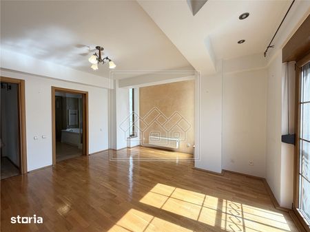 Apartament – 2 camere, 2 bai, 2 balcoane – Zona Centrala - Photo 4
