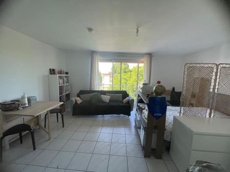 Location Appartement 1 pièce 34m² MONT DE MARSAN 40000 - Photo 2