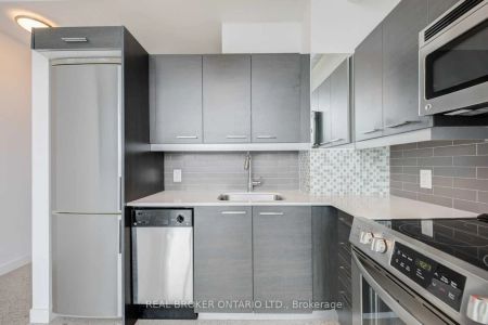 510 King Street E #519 - Photo 5