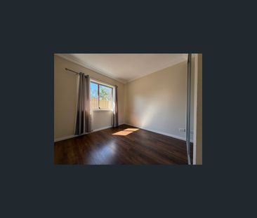 Freestanding Granny Flat with Private Yard (Free Wifi Included) - Photo 1