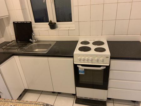 2 bedroom maisonette to rent - Photo 2