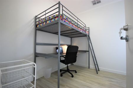 6-bedroom shared house / townhouse, Fifth Street - Photo 2