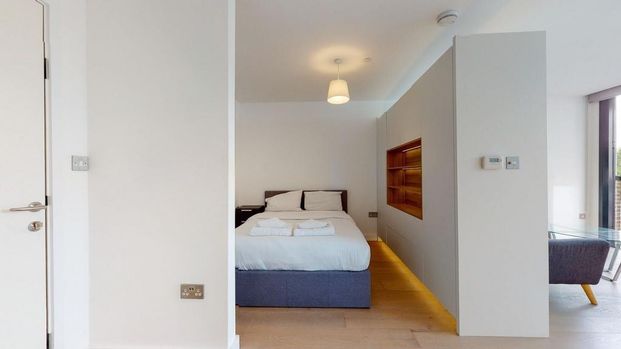 Studio to rent - Photo 1