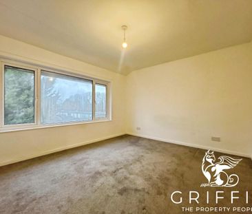 Markhams Chase, Basildon, SS15 - Photo 4