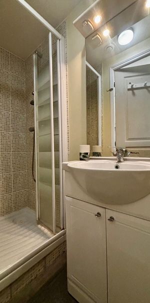 A louer studio meublé Vannes Gare - Photo 1