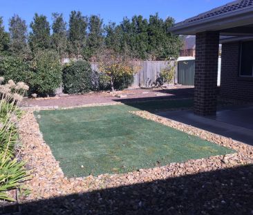 Large Living in the Alamanda School Zone - Photo 6