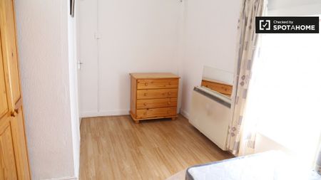 Charming 2-bedroom house to rent in North Central Area - Photo 5