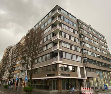 Te Huur 2 slaapkamers Oostende Karel Janssenslaan 3A - Photo 2