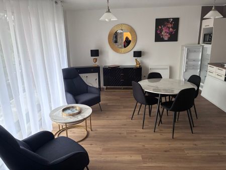 Location Appartement 2 pièces 52m² VALENCIENNES 59300 - Photo 2