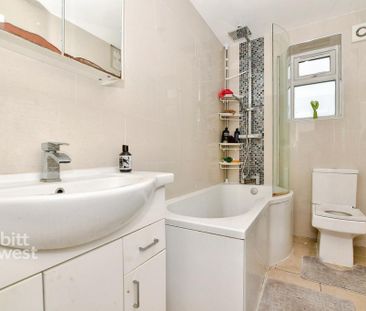 3 bedroom terraced house to rent - Photo 3