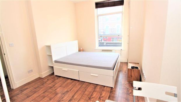 Studio to rent - Photo 1