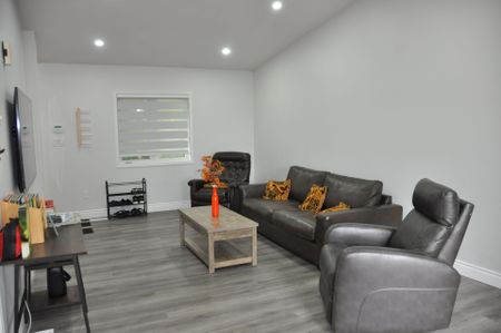 For Lease - 17 Cedar Bay Road, Kawartha Lakes, Ontario - Photo 2