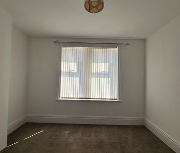 4 bedroom apartment to rent - Photo 5