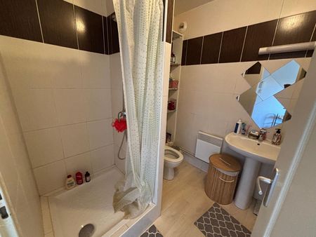 Location Appartement 1 pièce 27m² - Photo 5