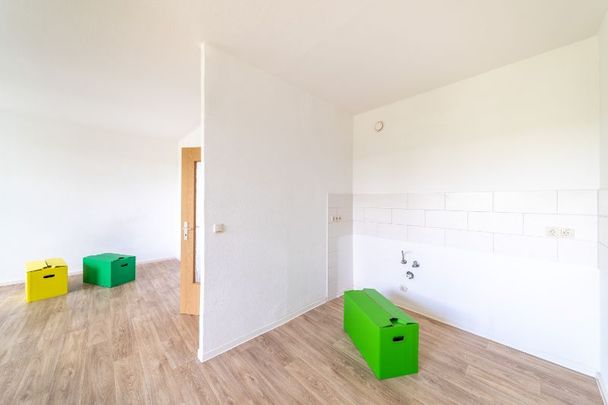 Sanierte 3-Zimmer-Wohnung im Dachgeschoss - Herrichtung nach Ihren Wünschen! - Foto 1