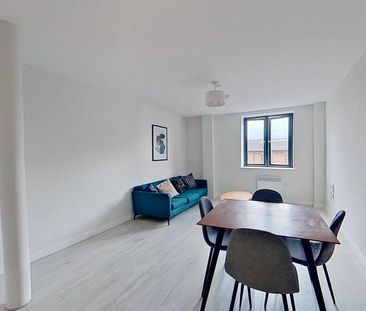 2 bedroom flat to rent - Photo 1