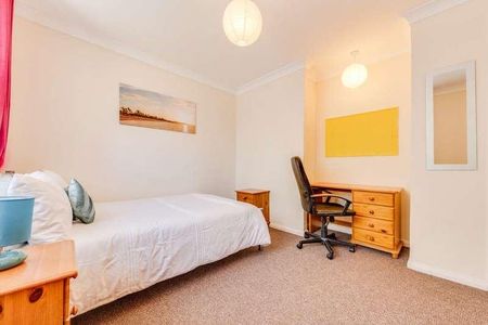 Warwick Road, Canterbury, CT1 - Photo 4