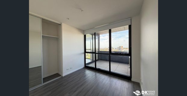 CONVENIENT LIVING IN THE HEART OF SUNSHINE - Photo 1