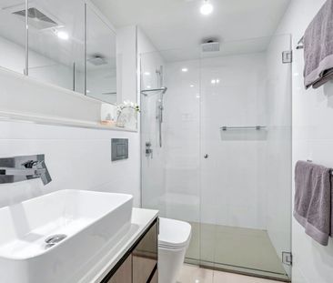 FURNISHED APARTMENT WITHIN THE PRESTIGIOUS CENTRA TOOWONG BUILDING! - Photo 4