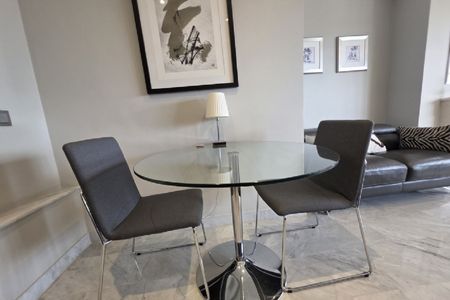 2 Bedroom Apartment For Rent in Nueva Andalucía, Málaga - Foto 4