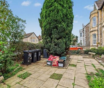 Mixed use to rent - Photo 2