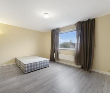 3 bedroom detached house to rent - Photo 4