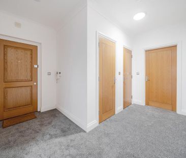 2 bedroom flat to rent - Photo 6