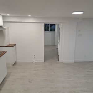 **NOUVEAU APPT 3 CH. À LOUER** - Photo 2