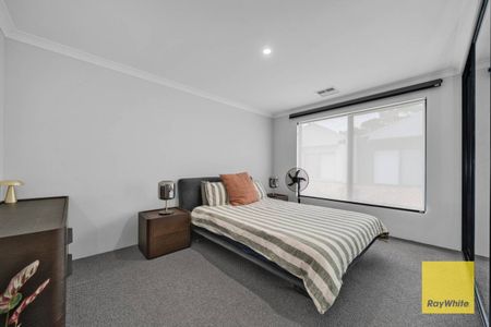 Near-New Boutique Living in the Heart of Victoria Park - Photo 3