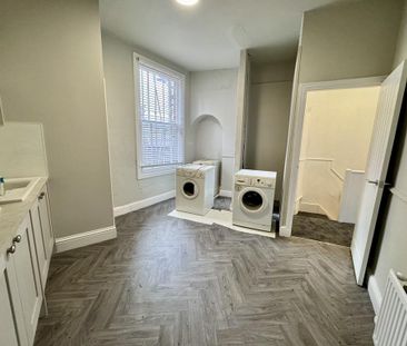 2 bedroom apartment to rent - Photo 6