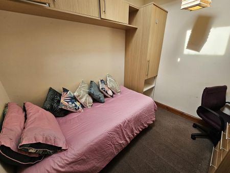 9 bedroom detached house to rent - Photo 5