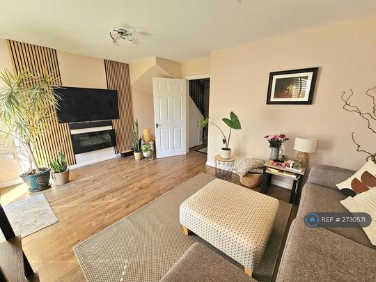 3 bedroom detached house to rent - Photo 1