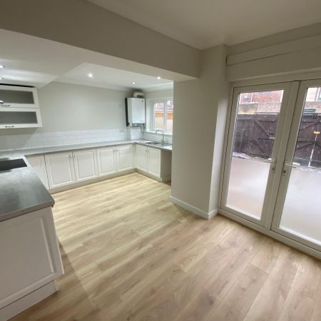 2 bed terraced house to rent in Spring Garden Road, Hartlepool, TS25 - Photo 3