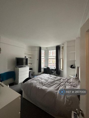 2 bedroom flat to rent - Photo 4