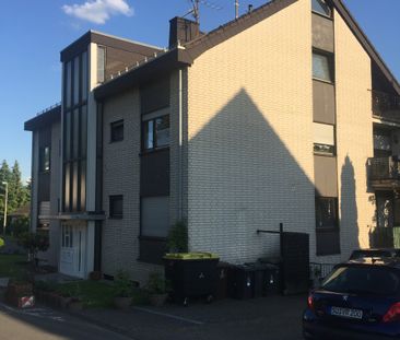 EITORF, schöne 3-Zimmerwohnung, ca. 70 m² Wfl., Balkon, zentrale Lage, Keller, Gäste-WC + Stellplatz - Foto 1