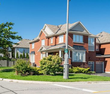 For Lease - 2 Yang Street, Richmond Hill, Ontario - Photo 2