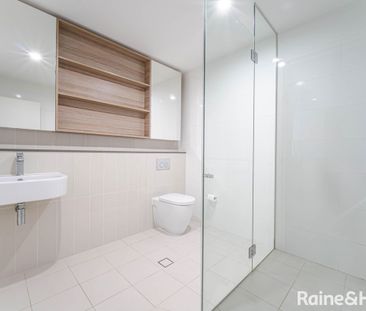 2 Bedroom Apartment + MPR room and 2 car spaces - Photo 5