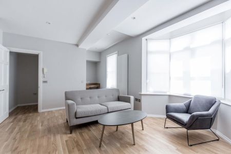 2 bedroom flat to rent - Photo 2