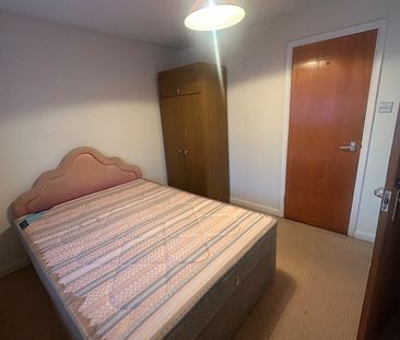 3 Bed Terraced House, Trevino Drive, LE4 - Photo 3