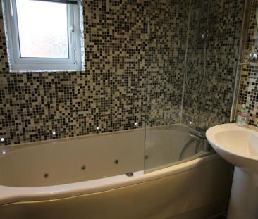 2 bedroom semi-detached house to rent - Photo 4