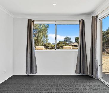 Brand New 3 x 2 x 1 Apartment in a Peaceful Complex with a Pool - Photo 4